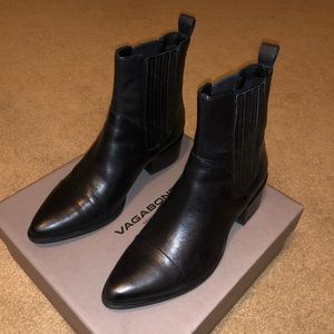 Vagabond Pointed Toe Booties